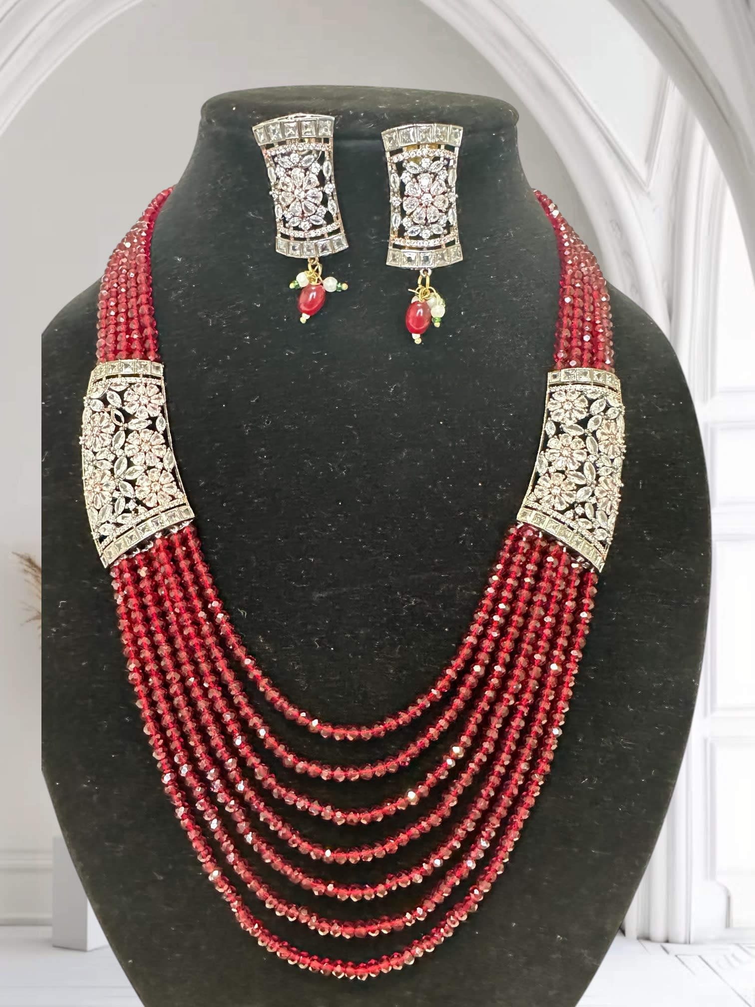 Onyx Beads Long Chain with Side Brouches