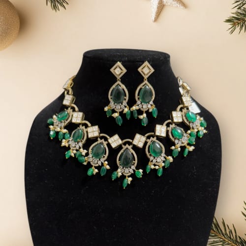 Polki Necklace with Green Potta drop stones