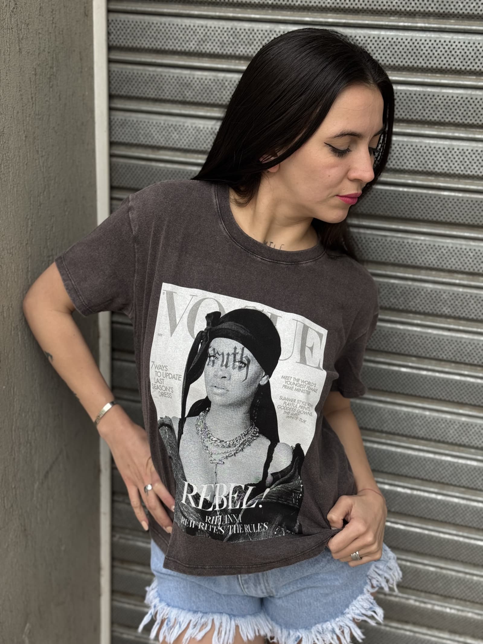 REMERA VOGUE RIHANA foto 2