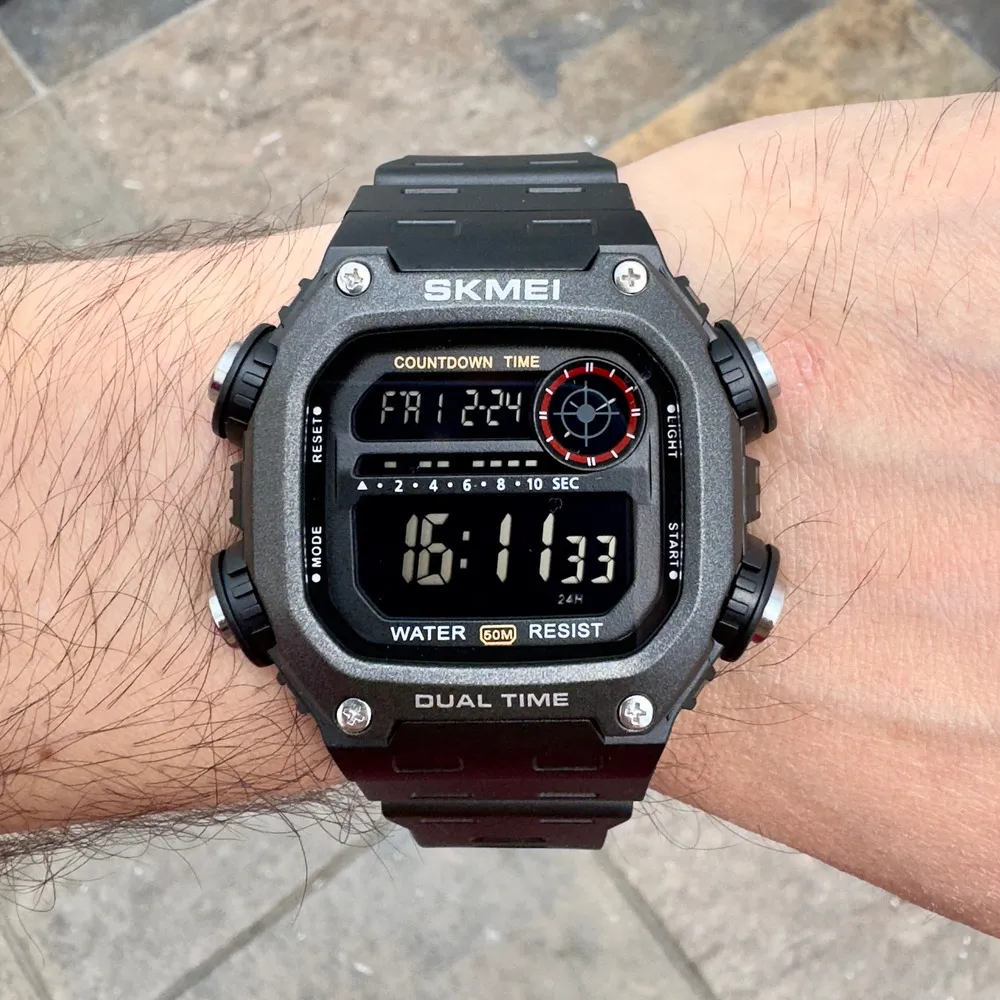 Vista lateral Reloj SKMEI 1389