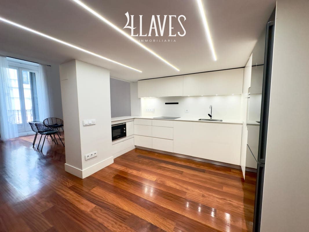 Exclusiva vivienda en Atocha, a estrenar, exterior y luminosa - Imagen 8