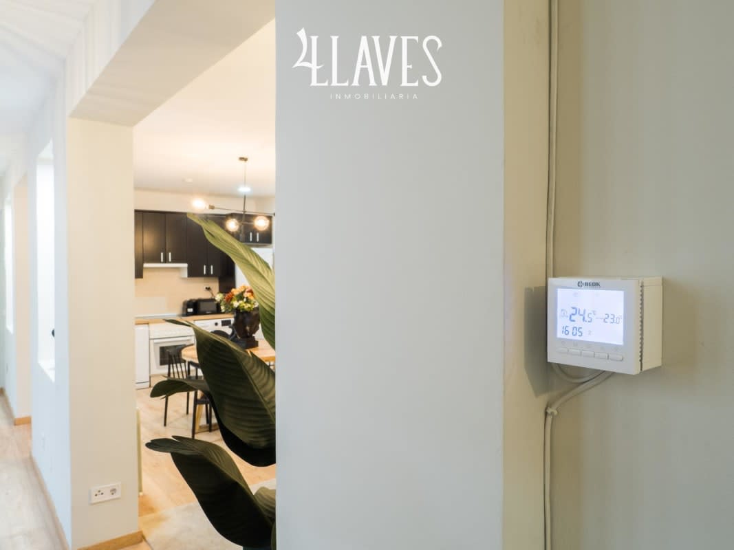 Piso en Venta en Calle de Atocha, Antón Martín, Huertas-Cortes - Imagen 3