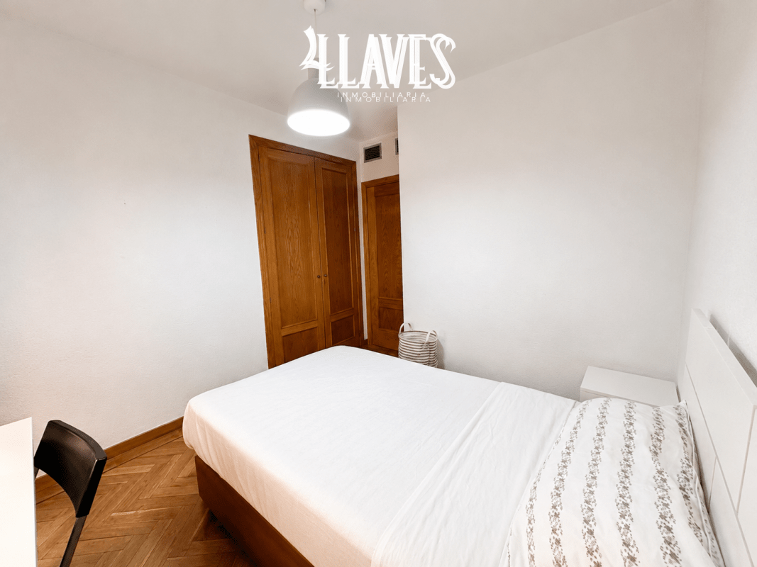 Alquiler de habitaciones en Calle de los Hermanos Ruiz - Imagen 3