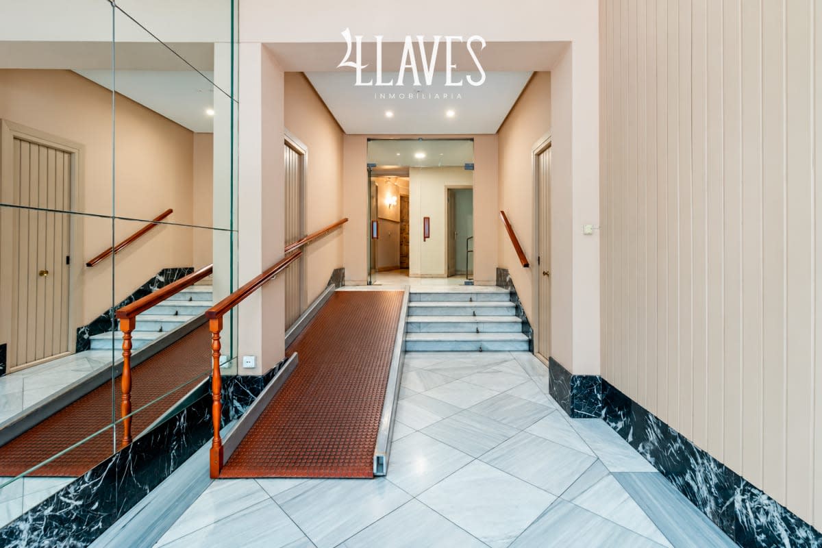 Piso en venta en Calle Alcalá - Imagen 1