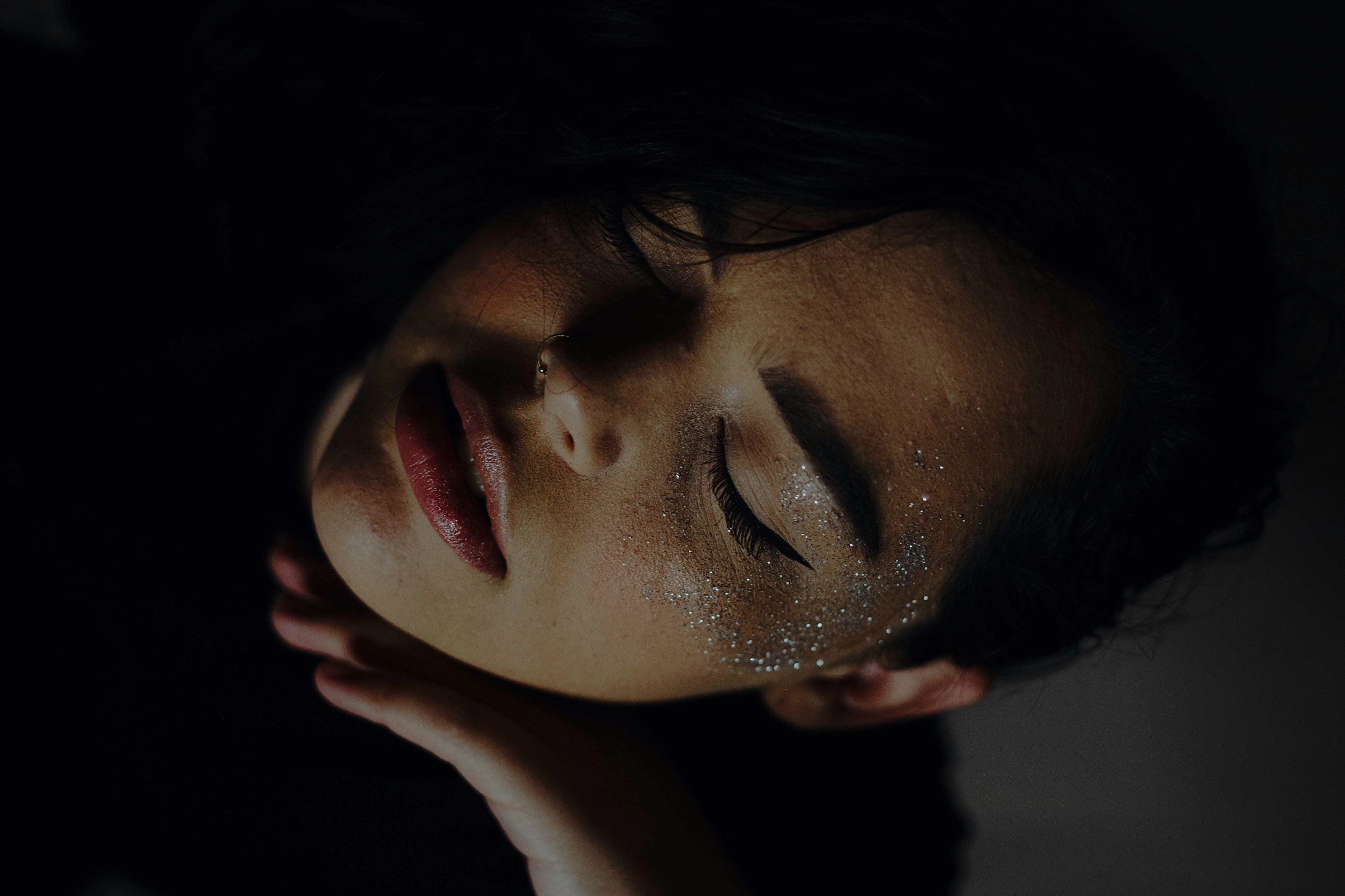 Hlavní banner s ženskou tváří