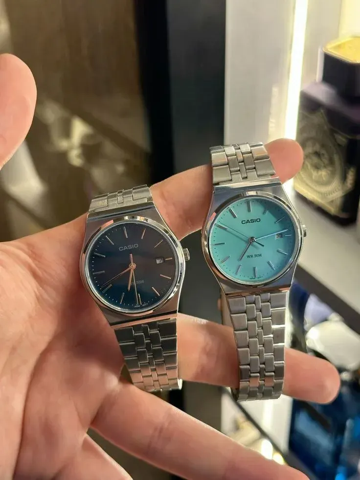 Vintage-Inspired Stainless Steel Dress Watch