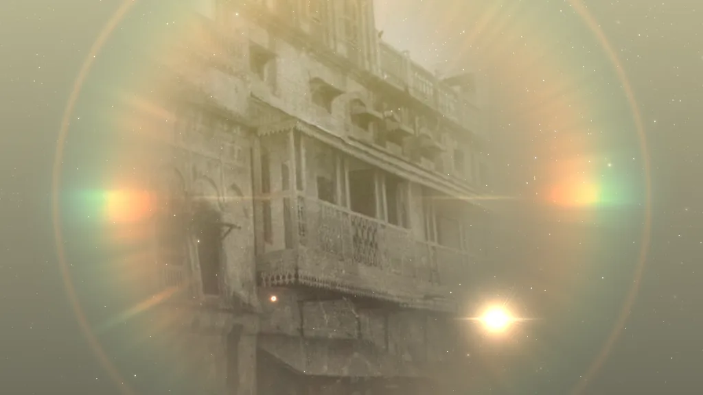 سیالکوٹ میں واقع علامہ اقبال کا آبائی گھر - بانگِ درا 49: التجائے مسافر از علامہ اقبال مع حلِ لغات و تشریح