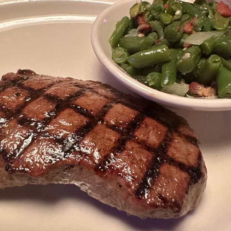 Texas Roadhouse is among the many rare road themed diners which serve people marvelous American dishes