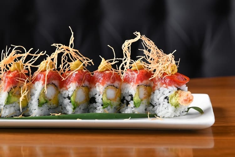 Red is specialized in delivering exquisite sushi options in the downtown city.