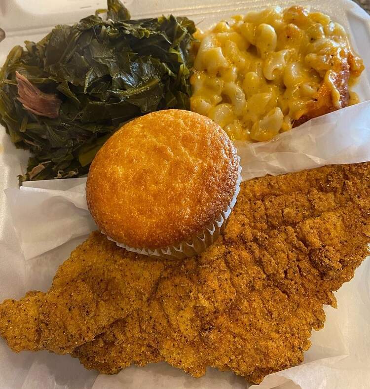 Marie's Soul Food is convenient and has beautiful scenic views from its barriers