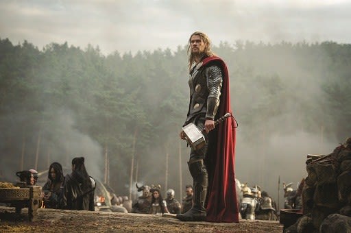 Thor: The Dark World – Fotos de Chris Hemsworth e Christopher