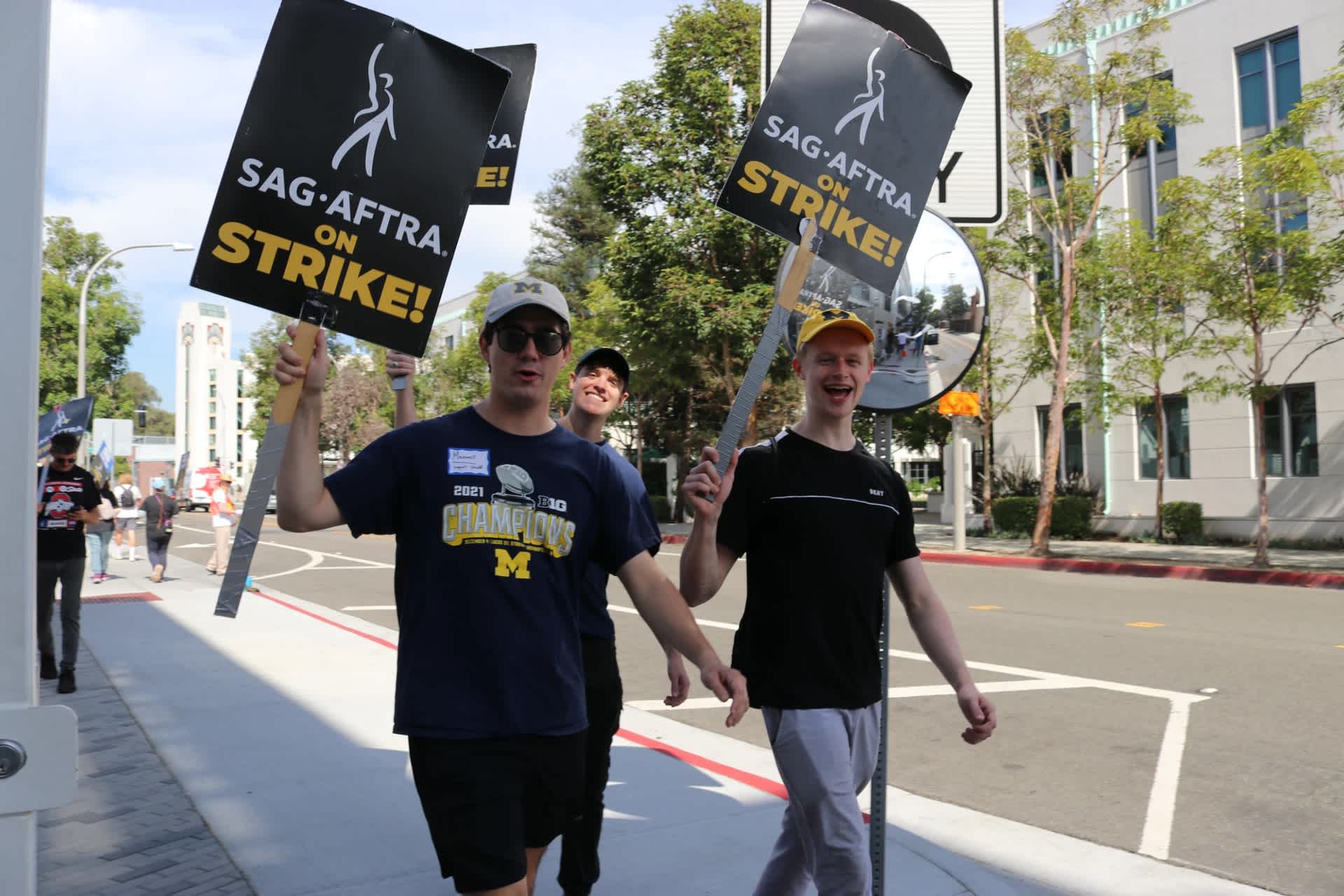 SAG-AFTRA, studios reach tentative deal
