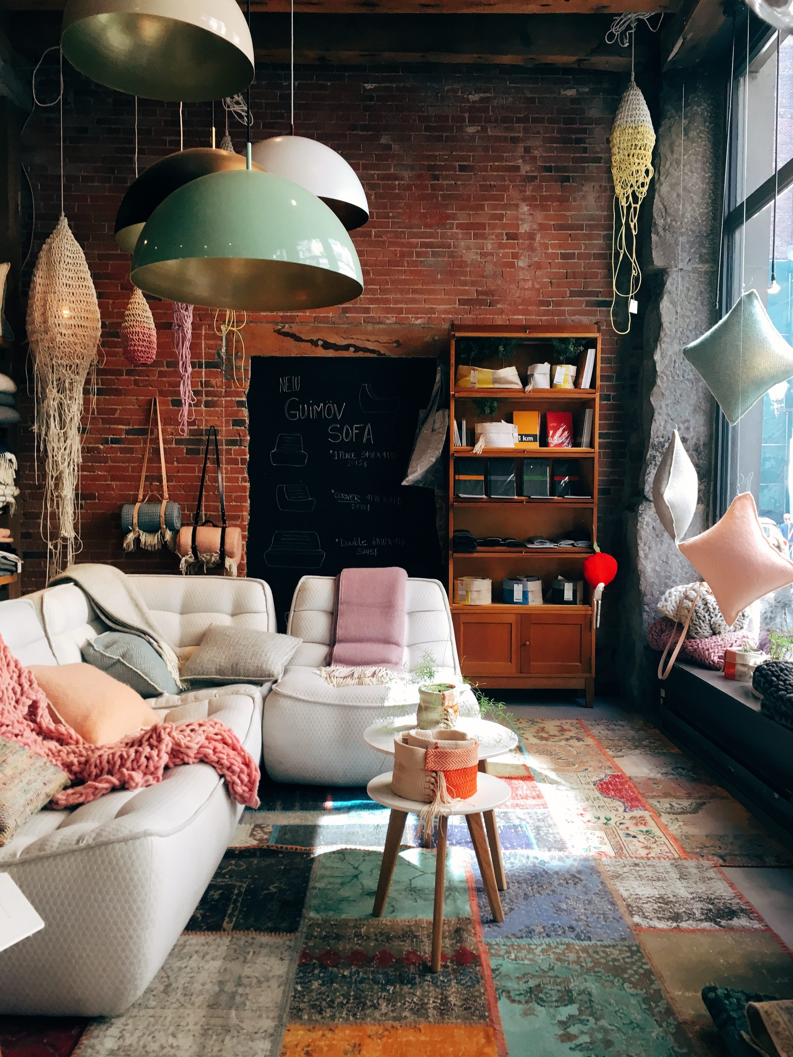Furniture & Decor