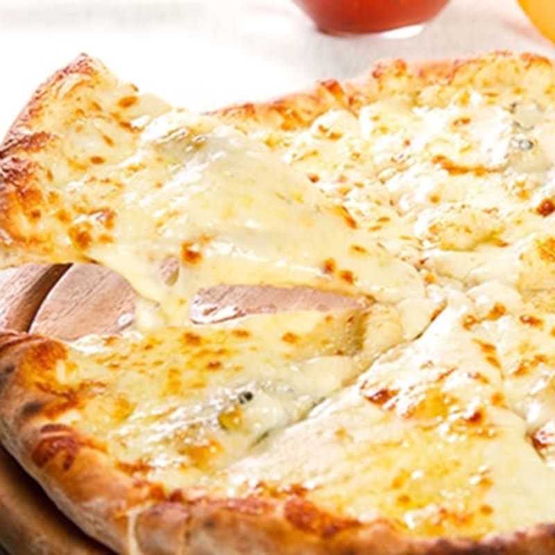 Pizza Cuatro Quesos