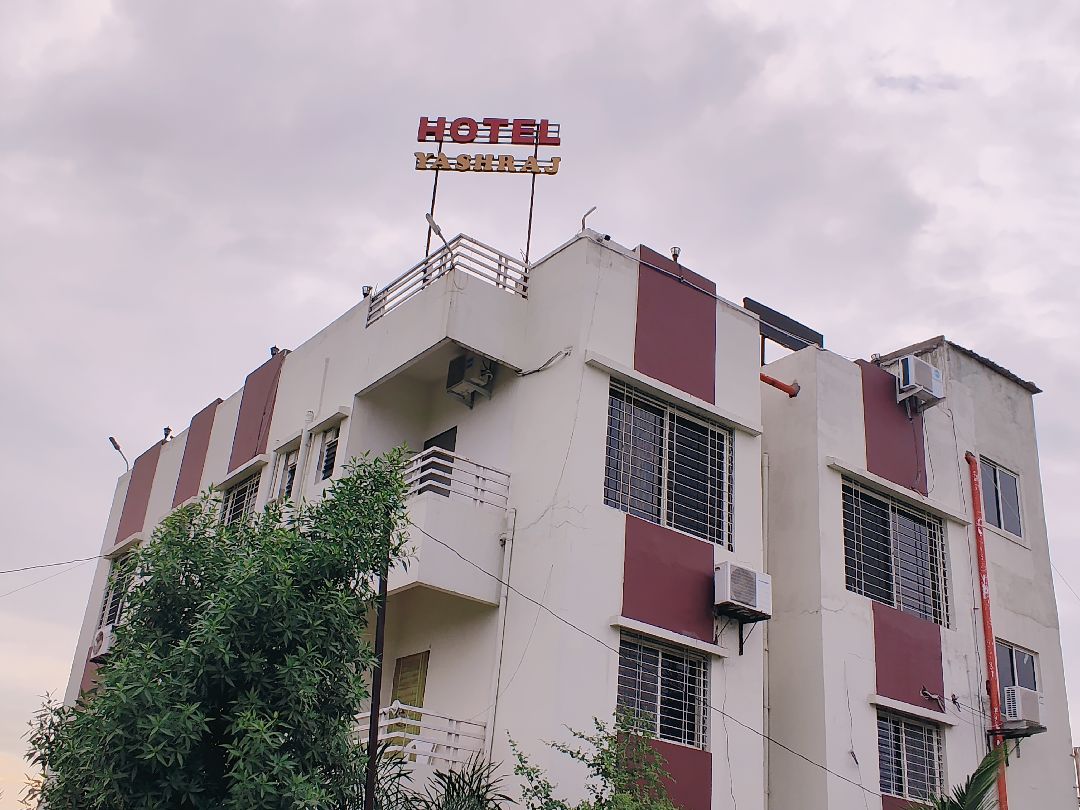 Yashraj Hotel