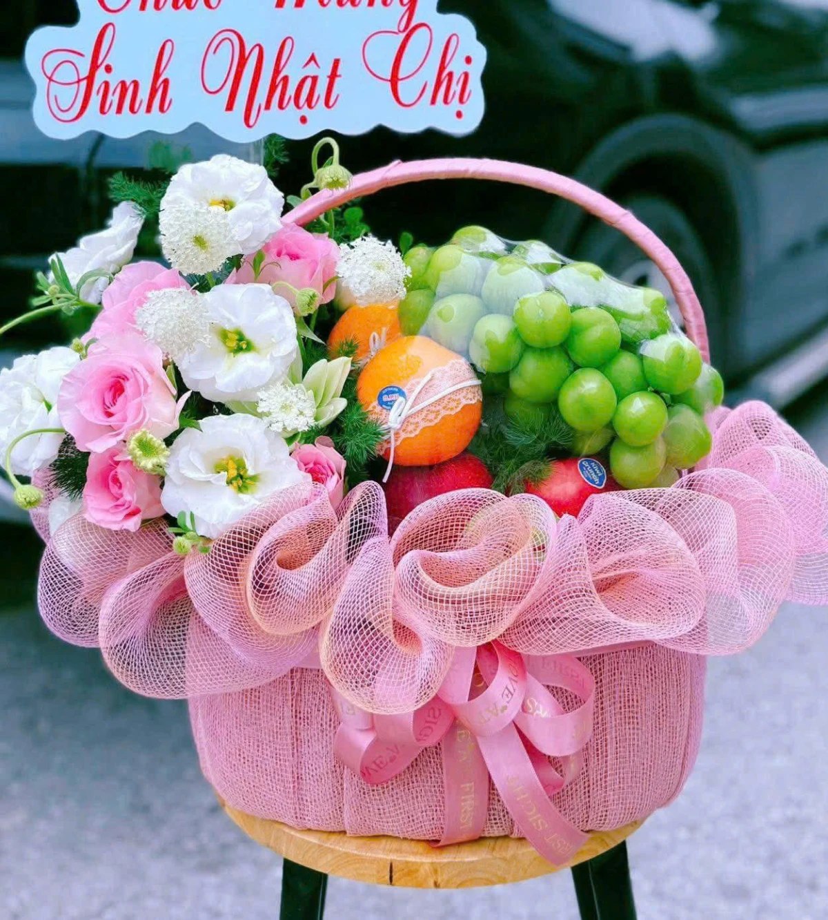 Giỏ trái cây kèm hoa tươi nk297
