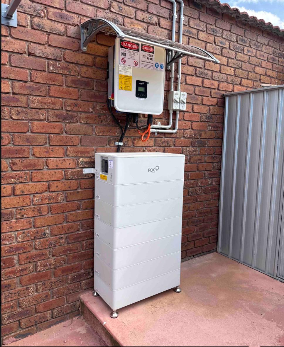 Amos Green Energy solar battery installation