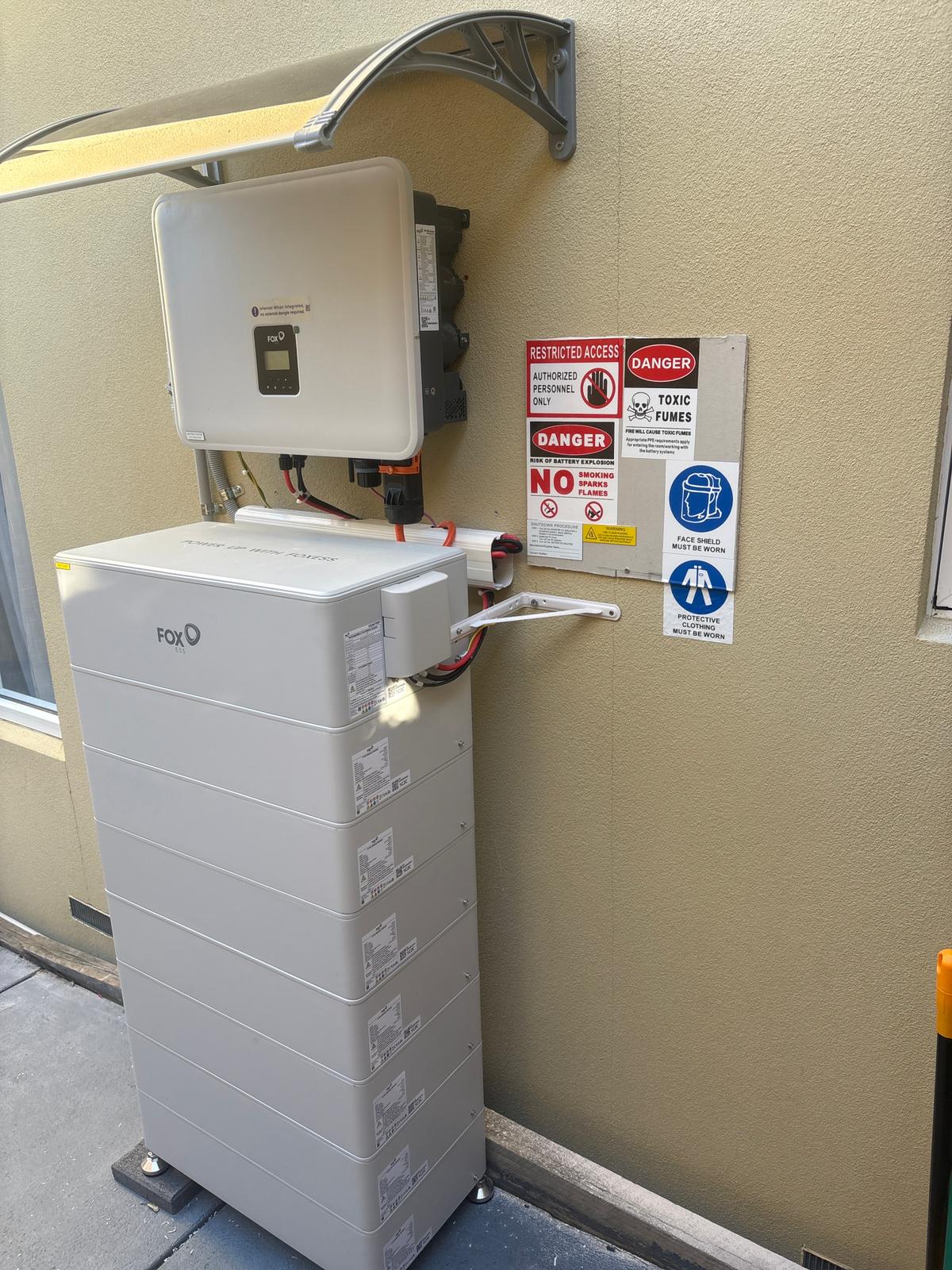 Amos Green Energy solar battery installation
