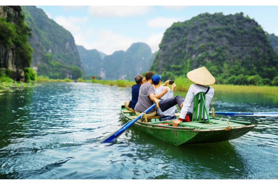 RARO booking and payment platform features for customers and agents