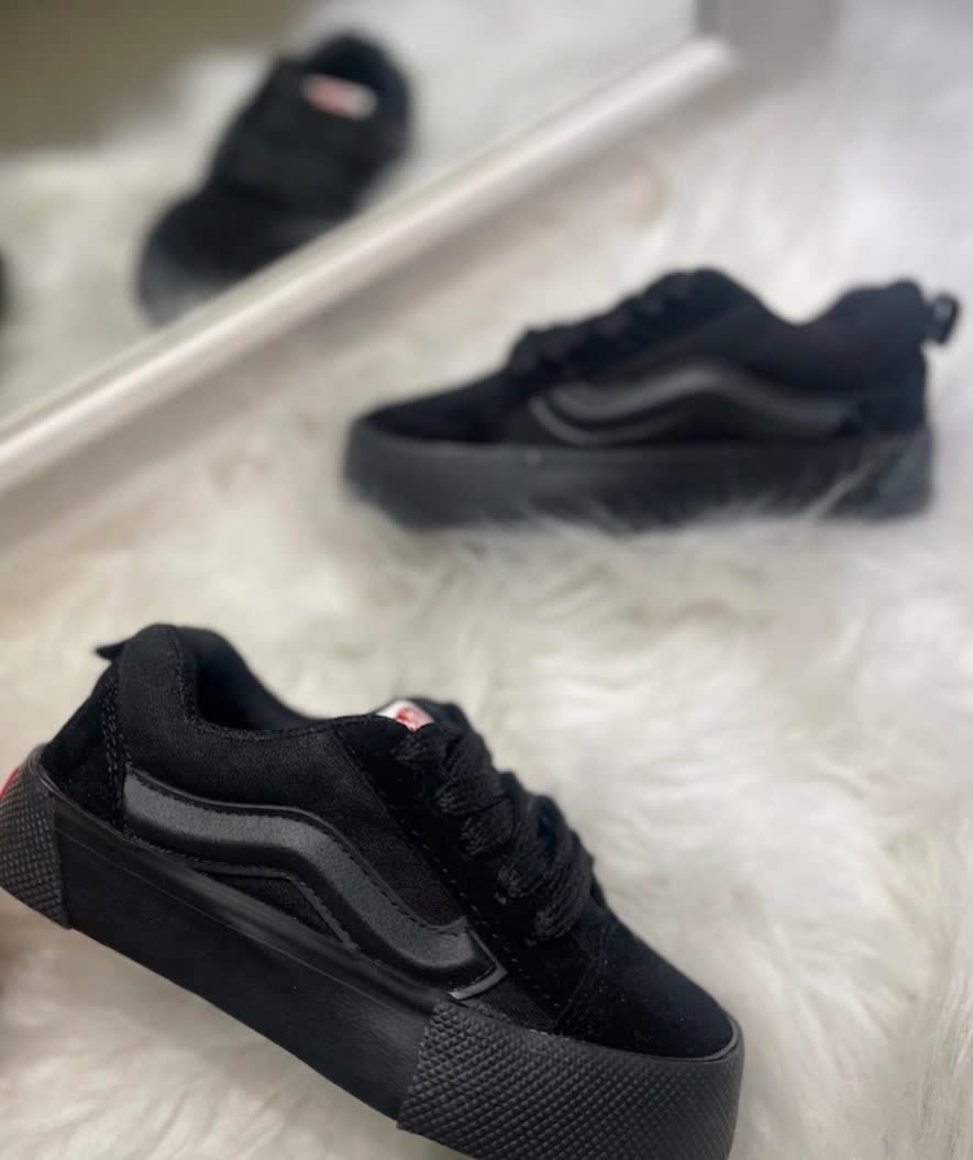Vans KNU Black