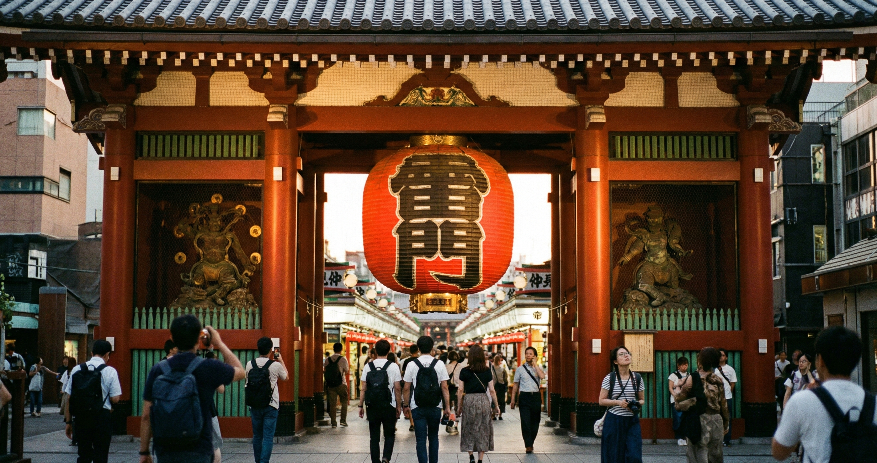 Kaminarimon Gate red lantern at Senso-ji Temple entrance