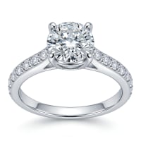 Solitaire engagement ring