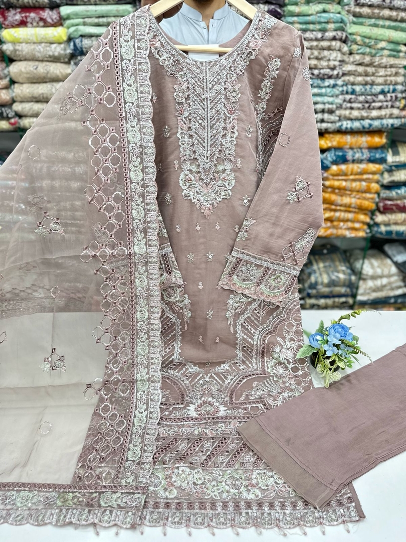 Pakistani Party Wear