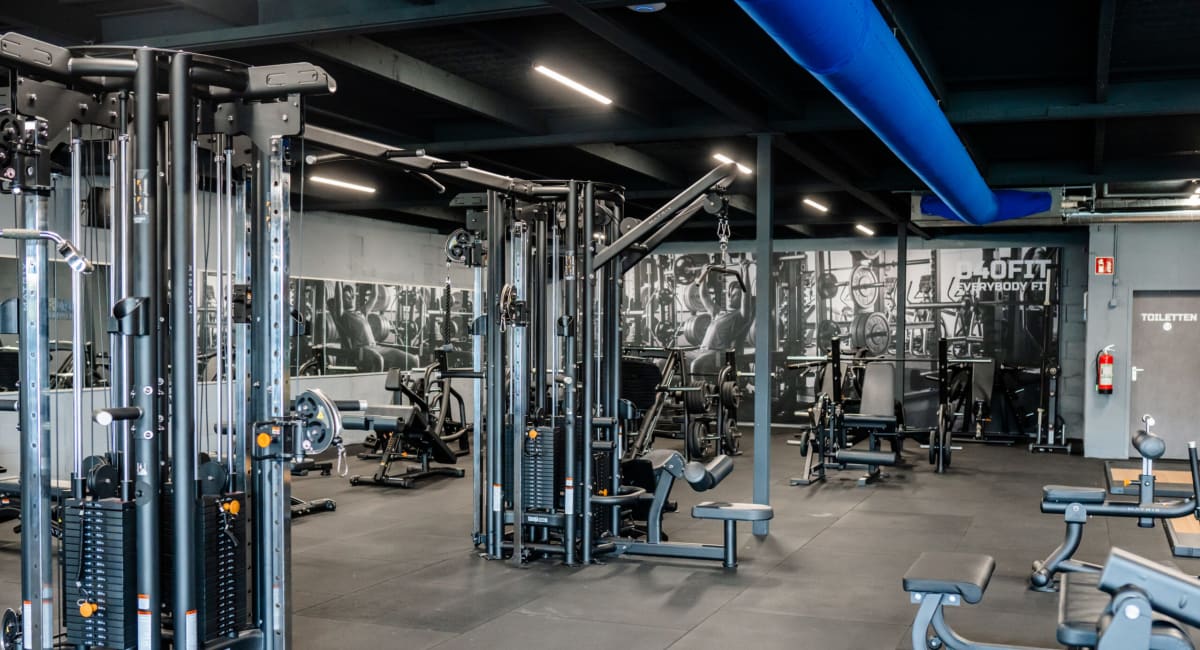 gad7fo8khtcttpc9yfsu - Hero Foto 040FIT Heeze Heeze 0