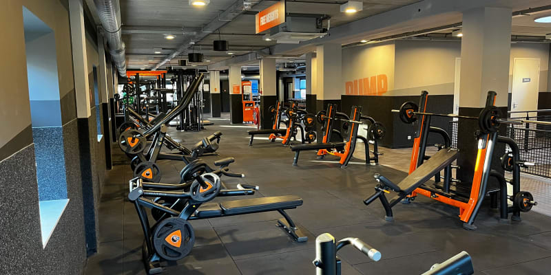 Basic-Fit Enschede Wesselerbrinklaan 24/7 Afbeelding