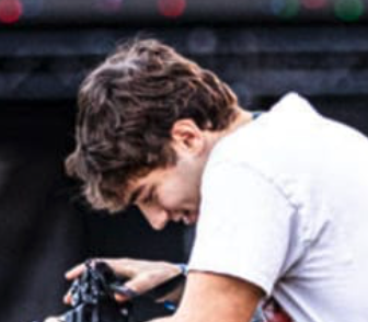 Elliott Levine headshot