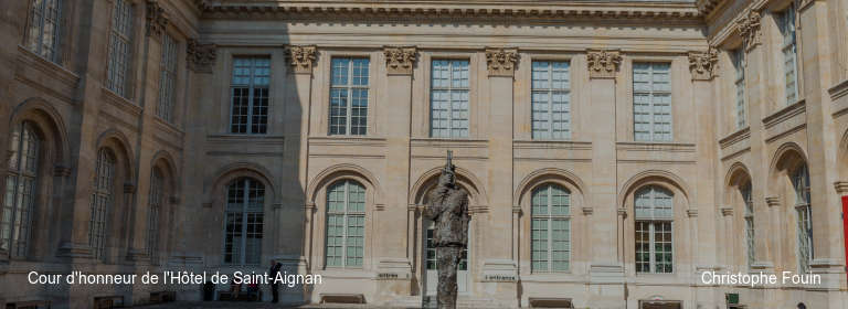 Cour d'honneur de l'Hôtel de Saint-Aignan