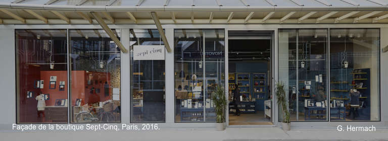 Façade de la boutique Sept-Cinq, Paris, 2016.