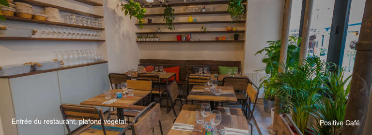 Entrée du restaurant, plafond végétal