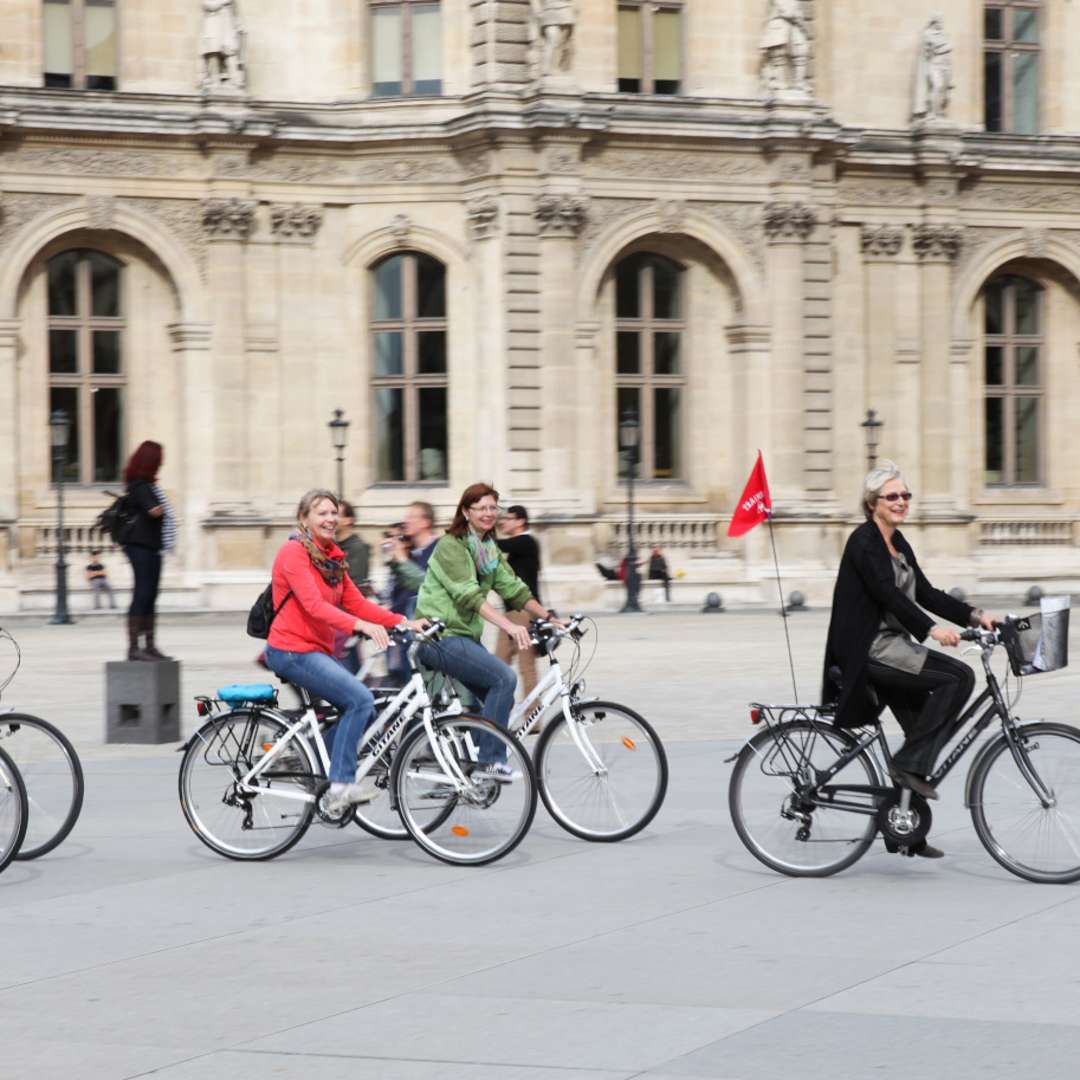 Paris Bike Tour | VisitParisRegion