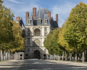 Visiting Fontainebleau Palace from Paris - wired2theworld