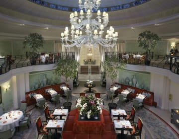 La Bauhinia - Shangri-La Hotel, Paris