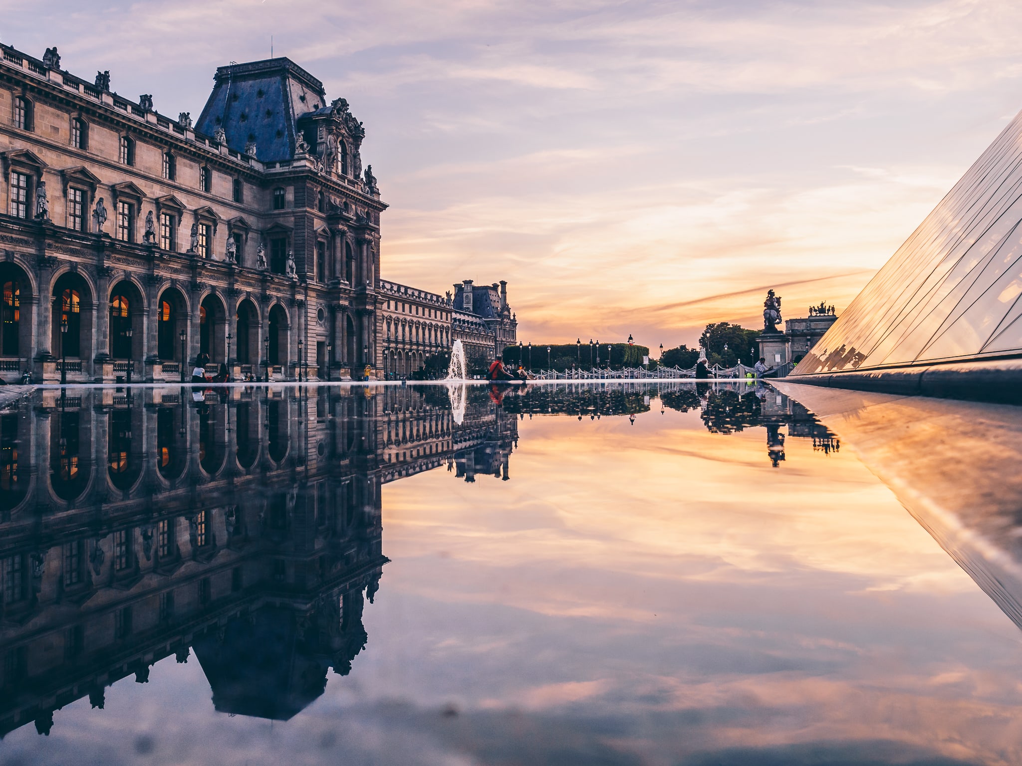 Pyramide du Louvre