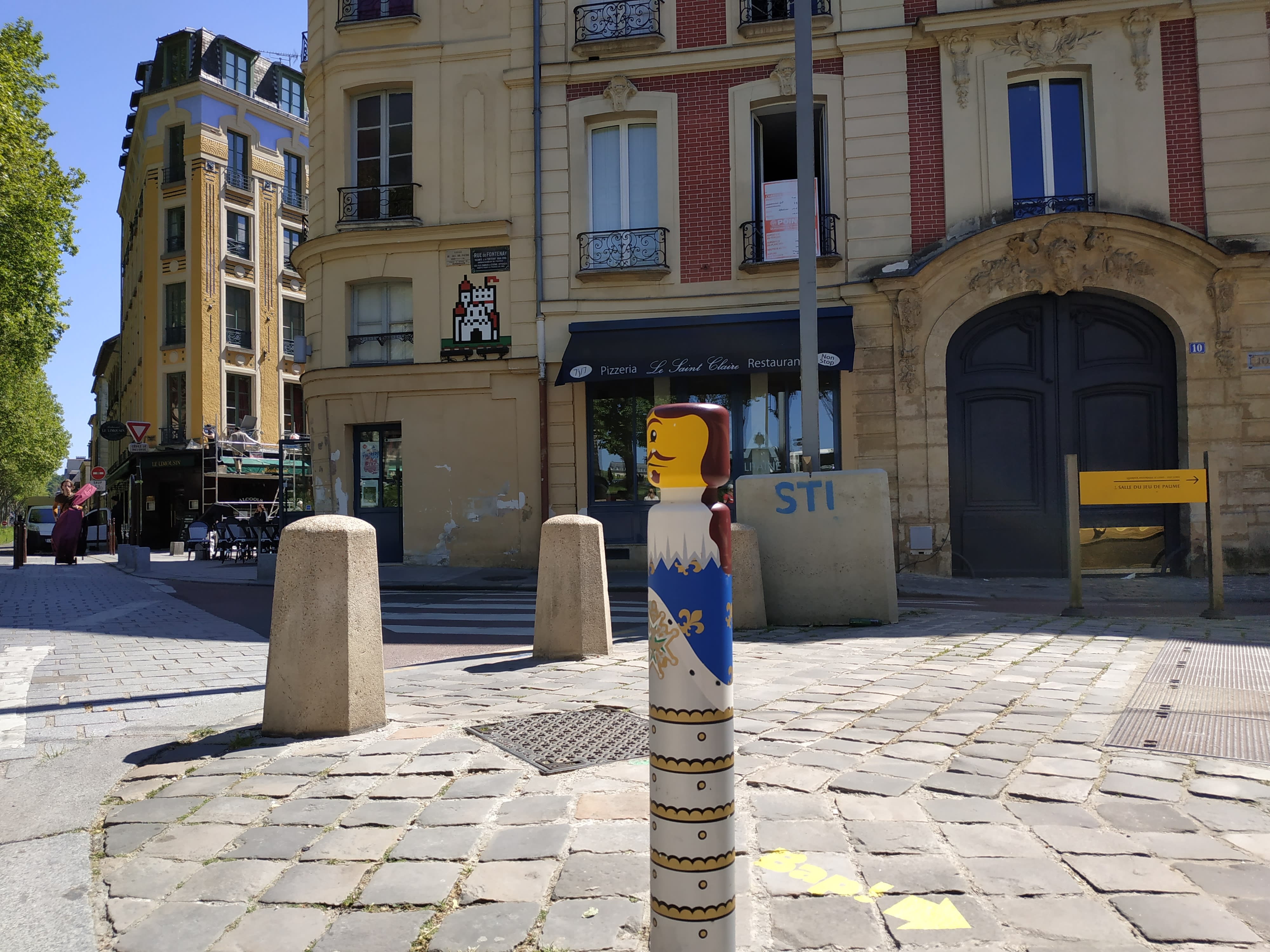 Versailles Street Art