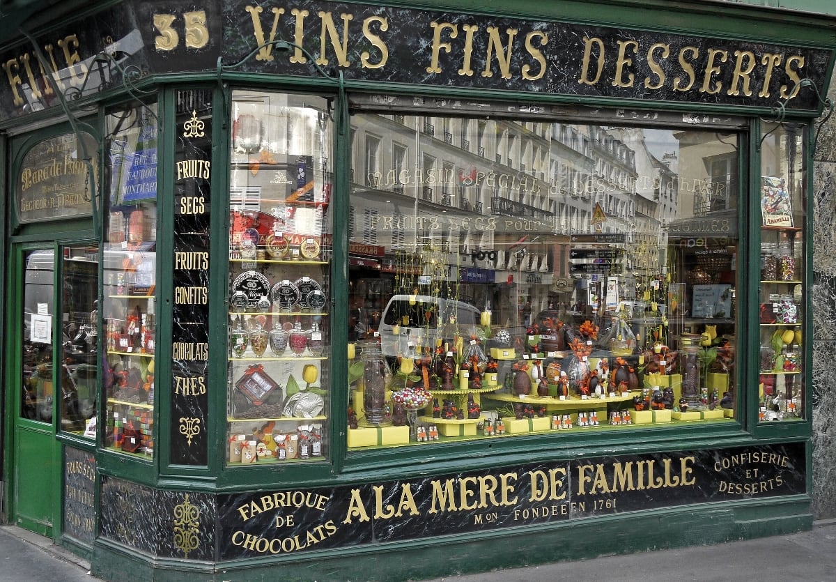 Boutique A la Mère de Famille%252C la plus ancienne chocolaterie de Paris