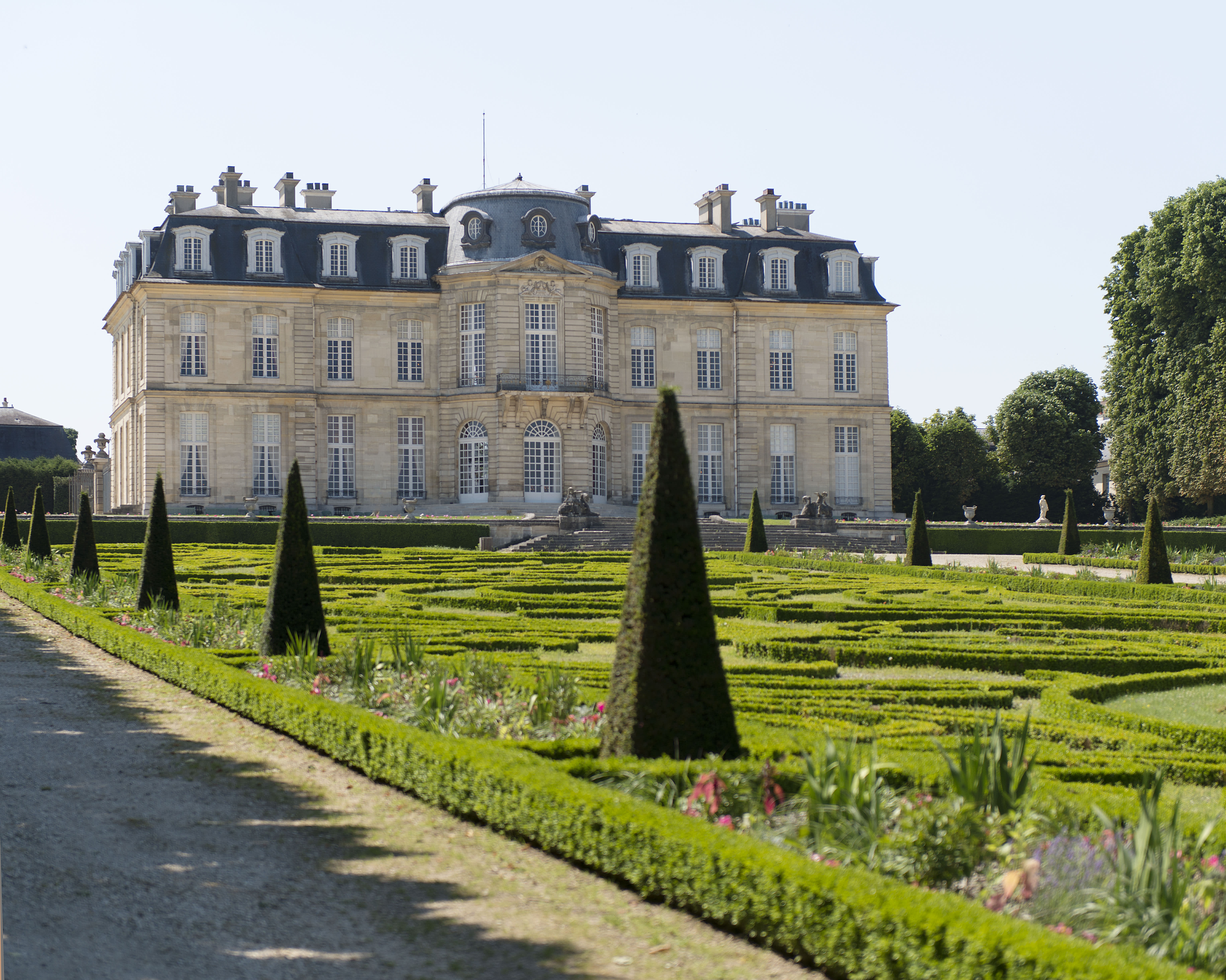 Château de Champs sur Marne et ses jardins
