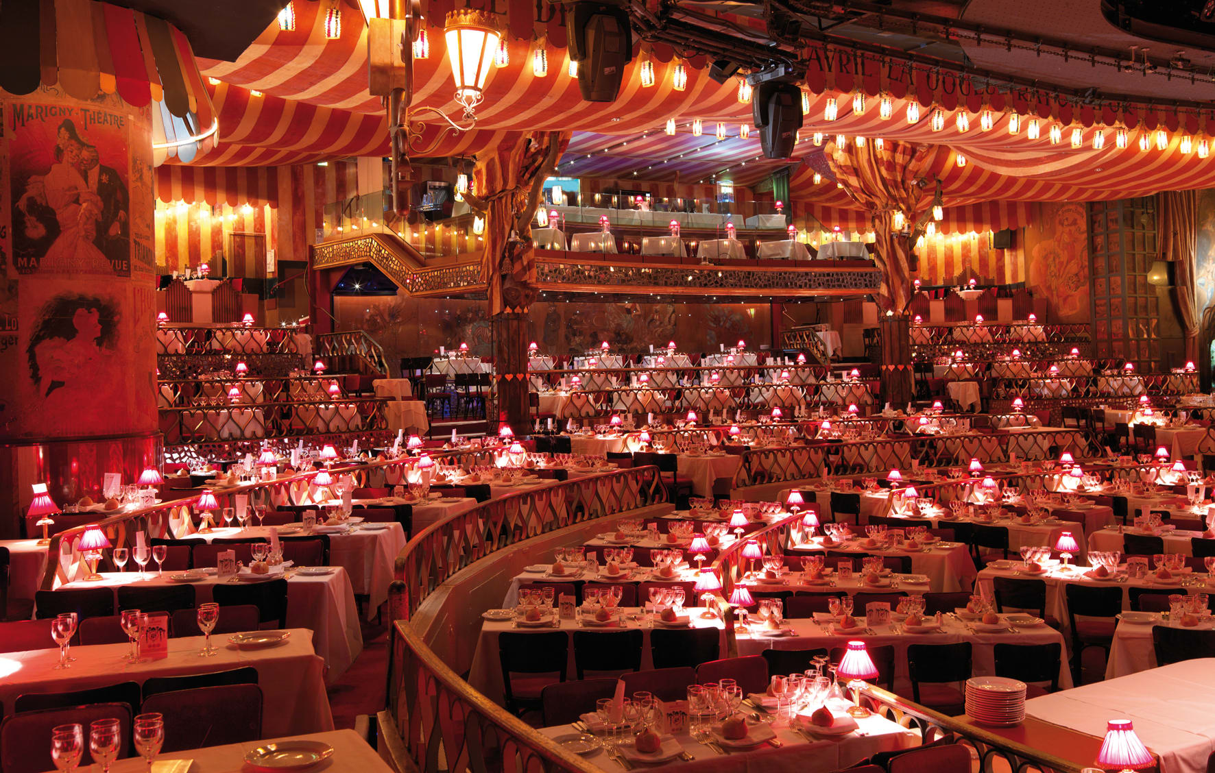 Revue féerie dîner Moulin Rouge