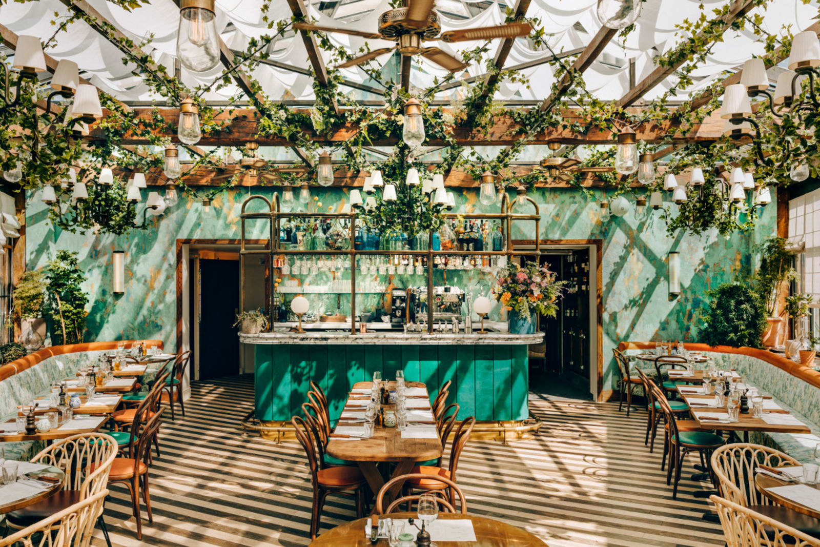 Restaurant Pink Mamma%252C Paris 2017.