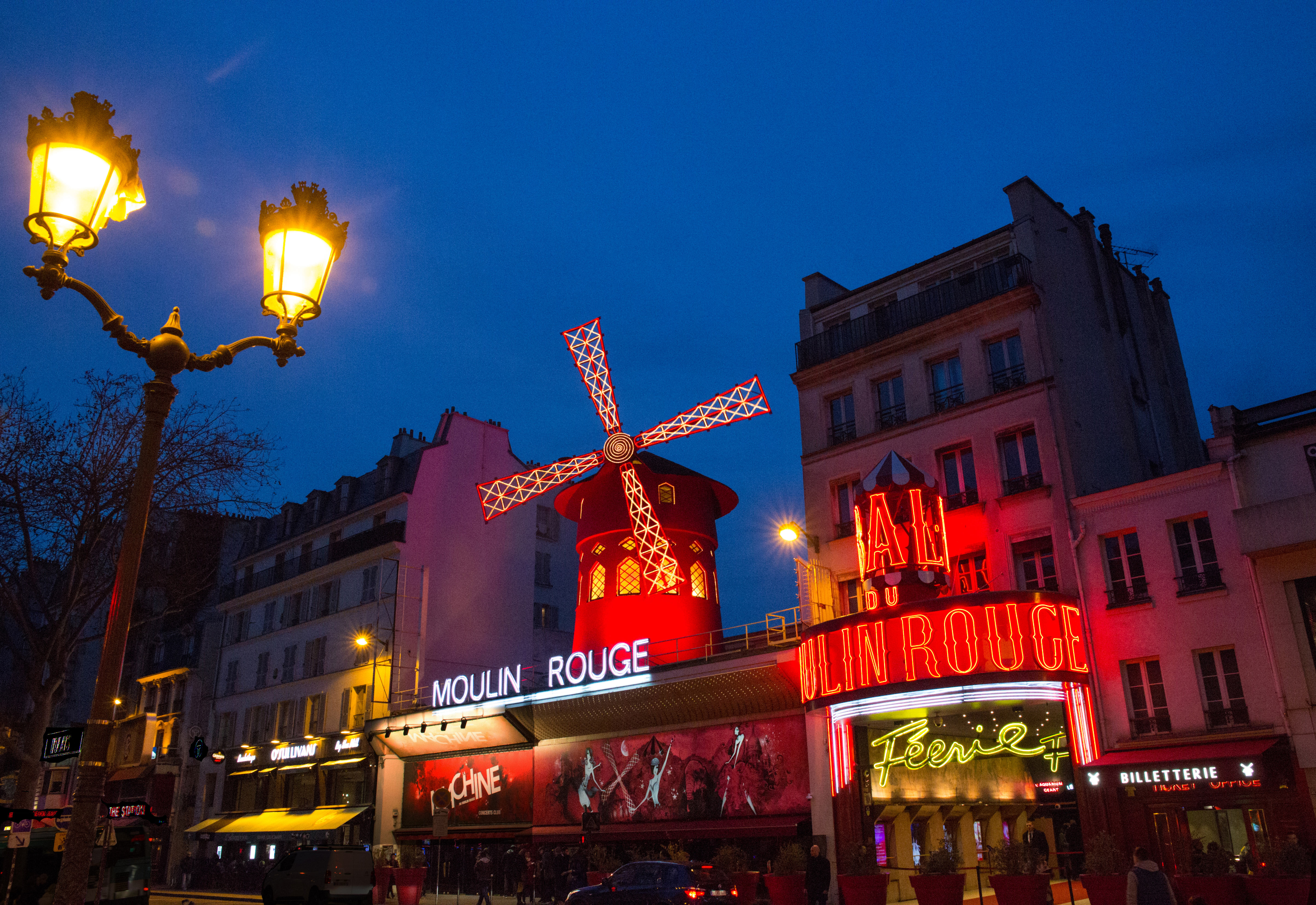 Façade Moulin Rouge