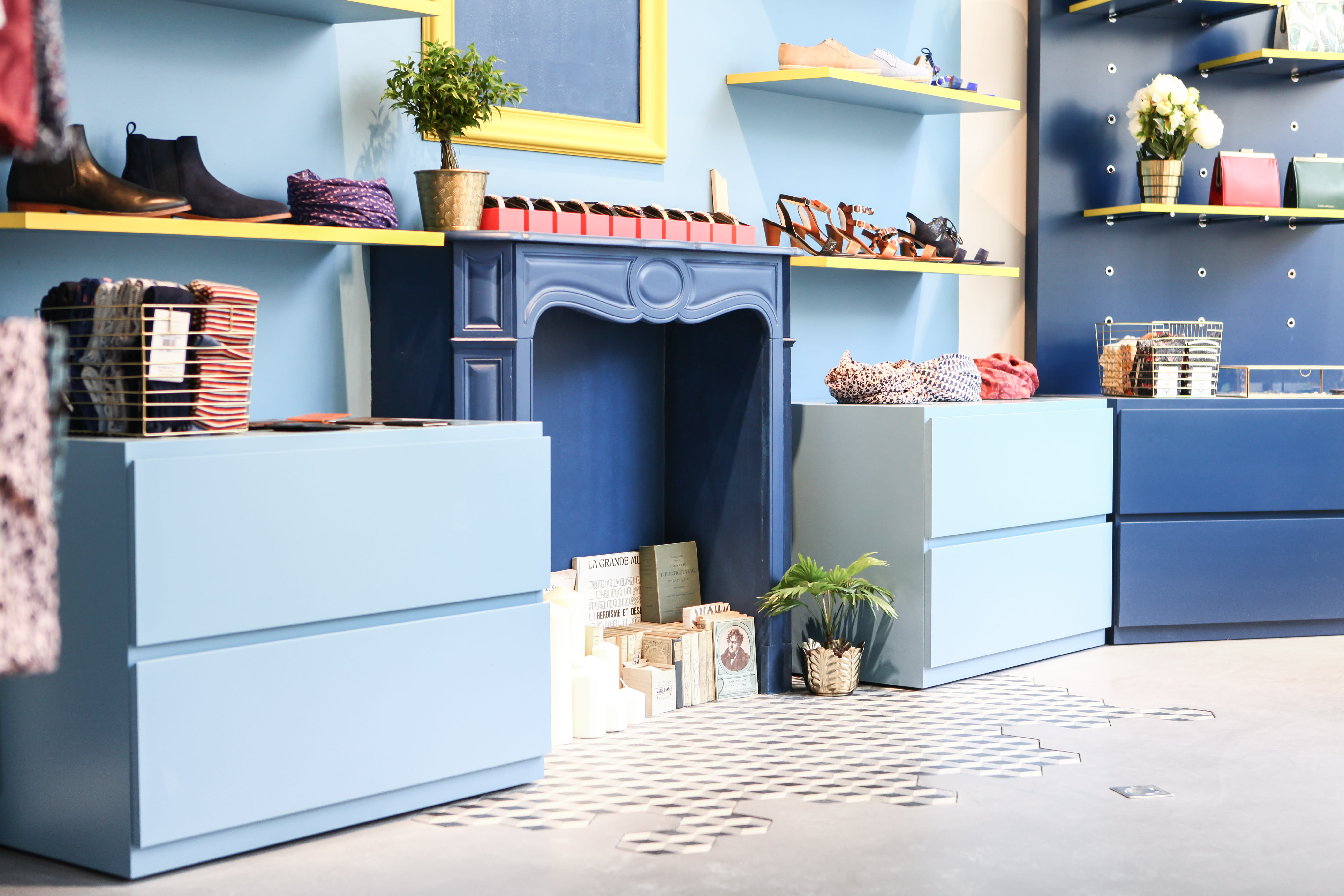 Boutique Sept-Cinq%252C Paris%252C 2016.
