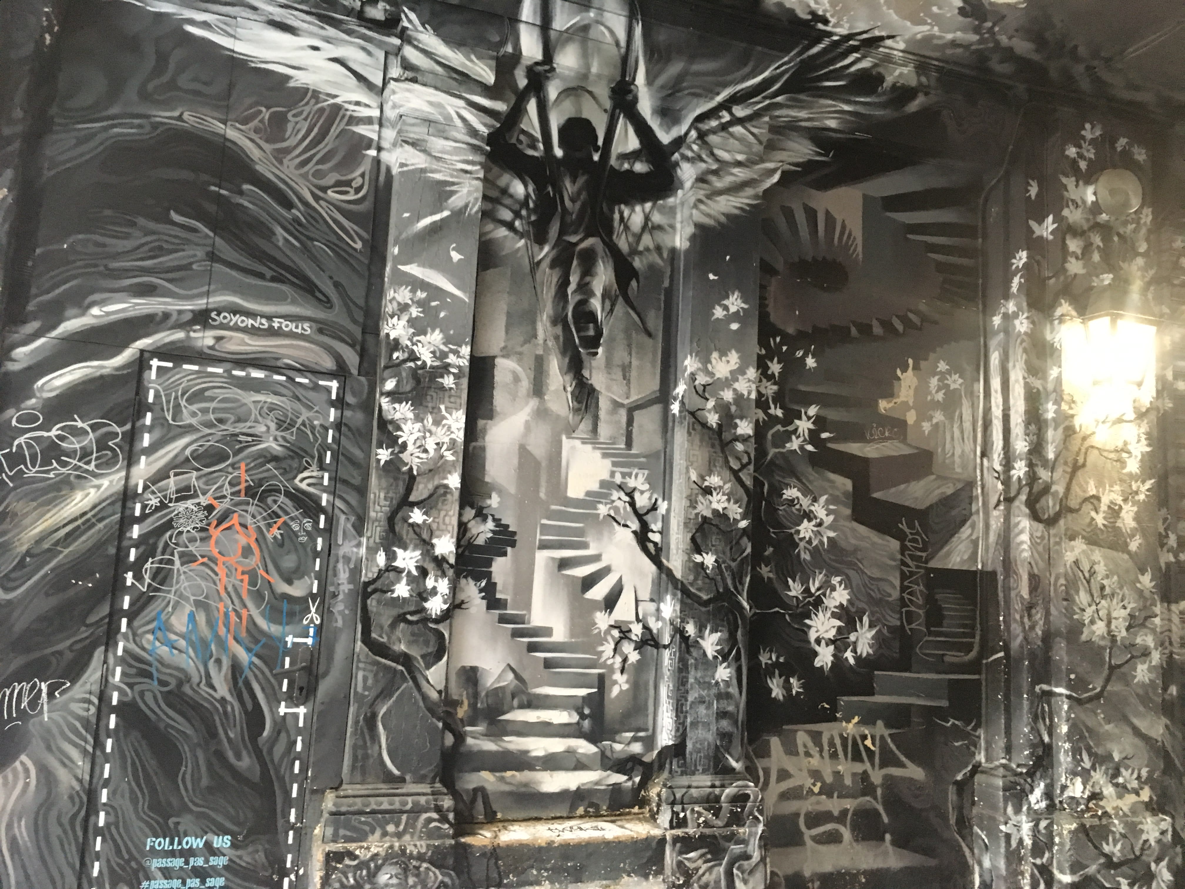 Street Art Le Marais_ UNSOLUB