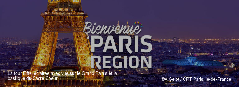 La tour Eiffel éclairée avec vue sur le Grand Palais et la basilique du Sacré Coeur ©A.Gelot / CRT Paris Ile-de-France