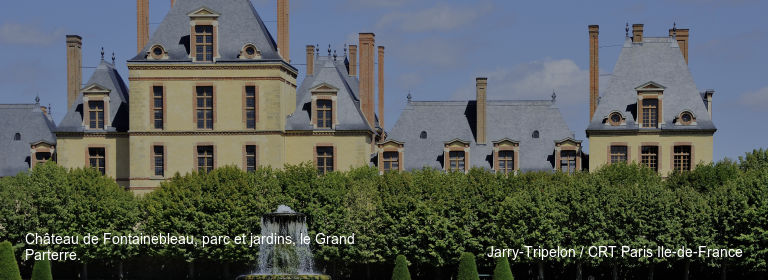 Château de Fontainebleau, parc et jardins, le Grand Parterre. Jarry-Tripelon / CRT Paris Ile-de-France