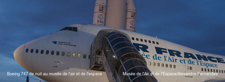 Boeing 747 de nuit au musée de l'air et de l'espace