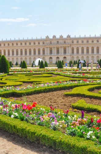 Château de Versailles%252C jardins à la française%252C 2011.