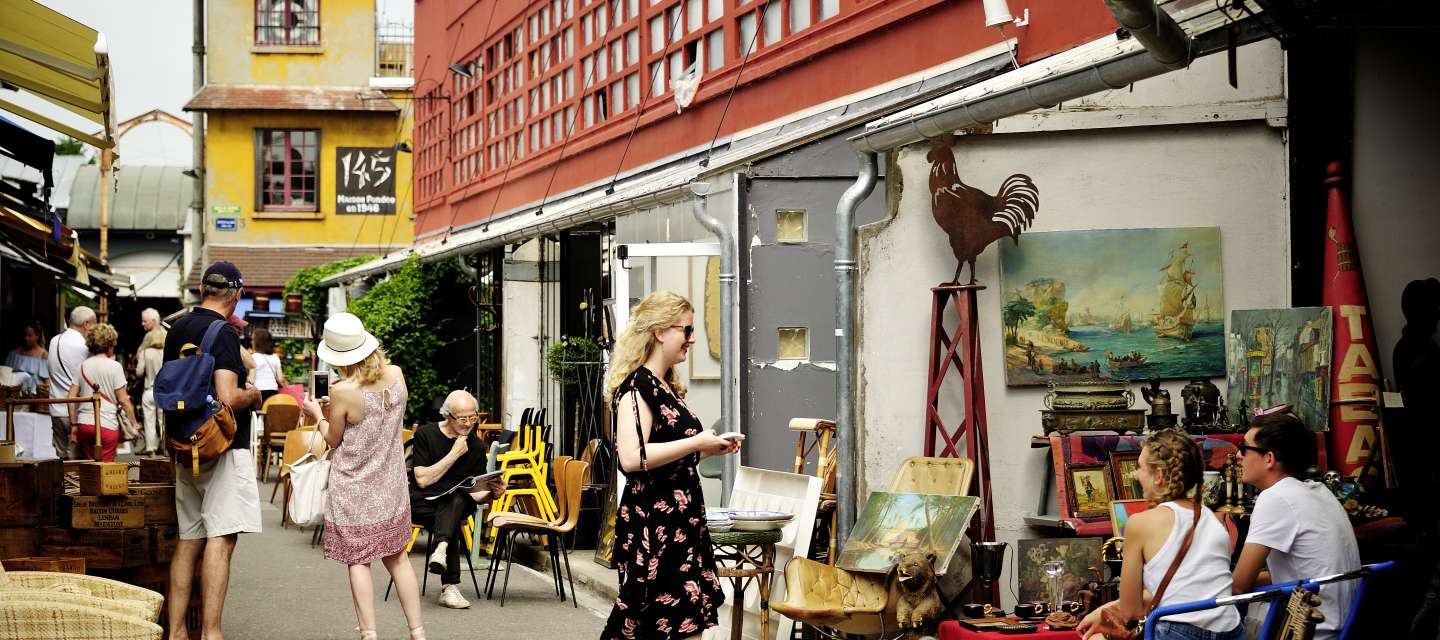 Marché aux Puces de Saint-Ouen.